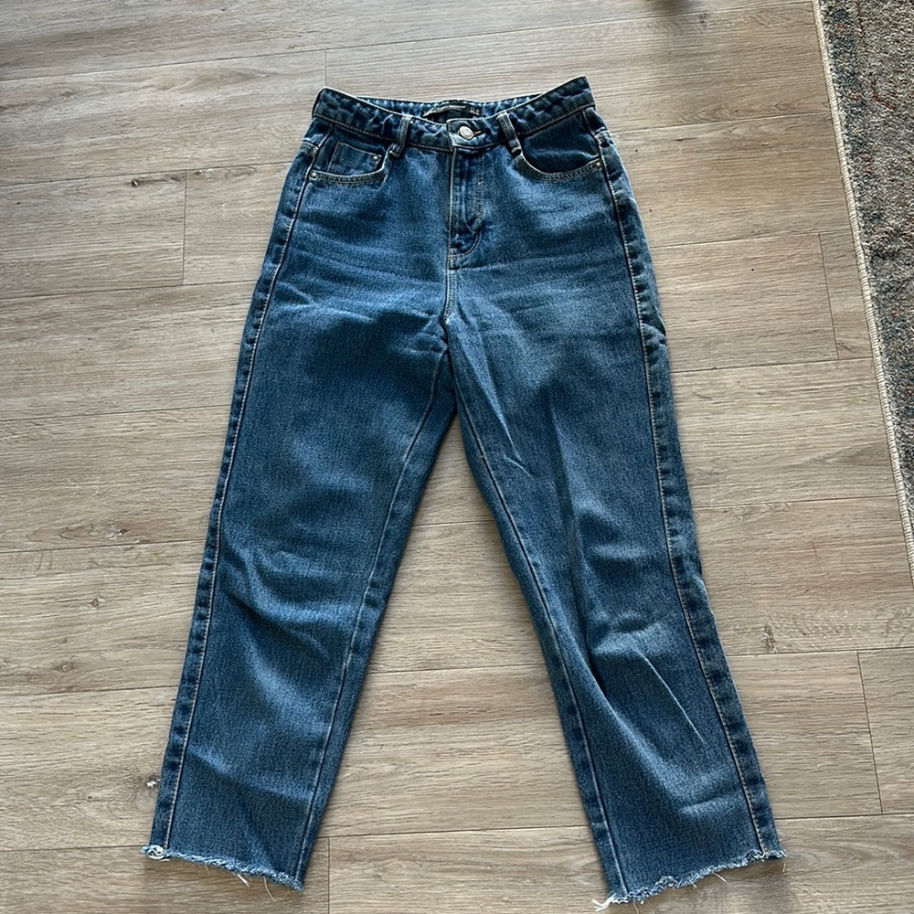 Zara trafalac blue denim cropped high waist mom jeans size 00